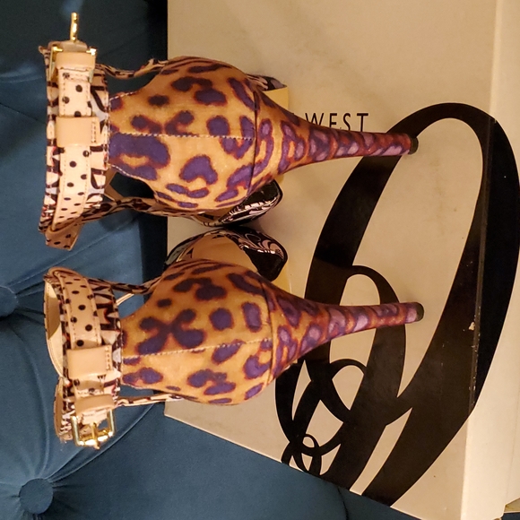 Nine West 5" heels size 7 very narrow multi color only worn twice. - Picture 3 of 4
